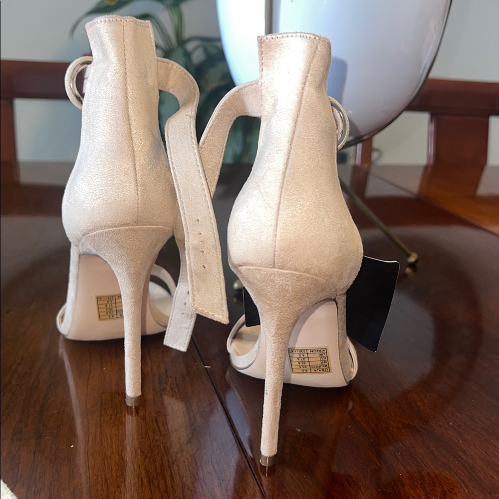 Forever 21 Nude Strappy Heels - Picture 4 of 6